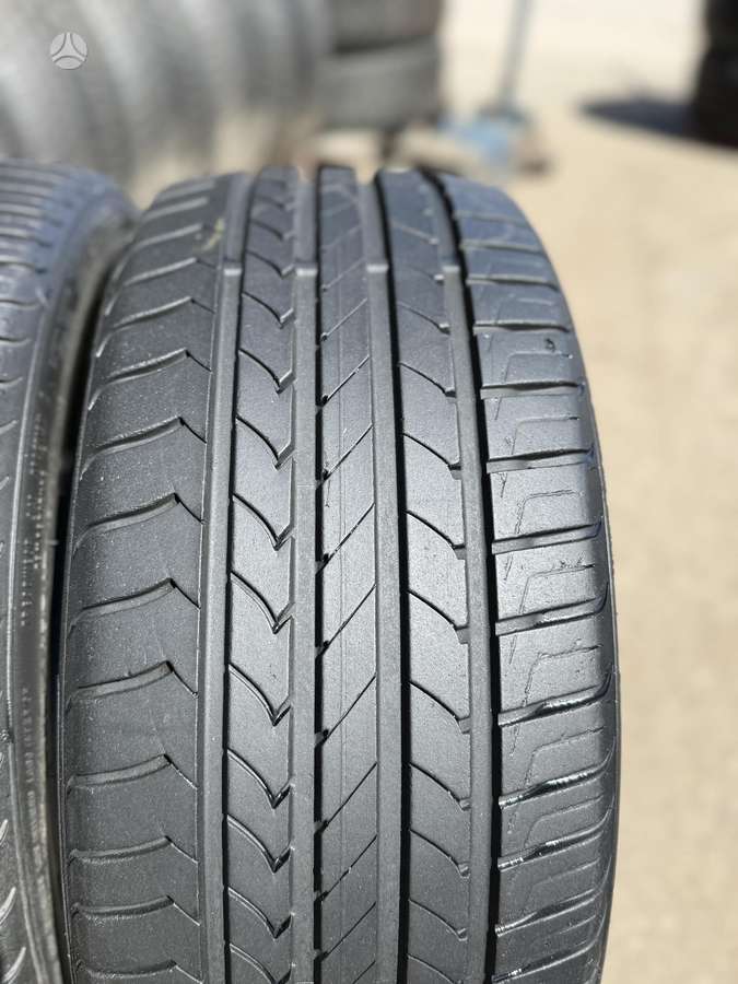 Goodyear EFFICIENTGRIP, летние 215/40 R17
