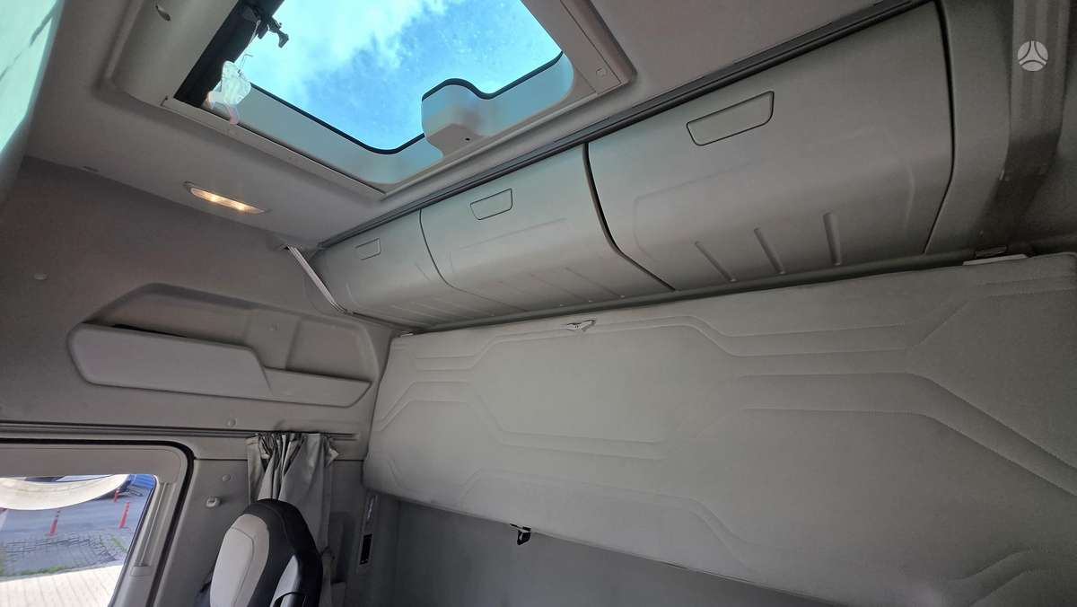 Ford F-MAX ADR, double sleeper