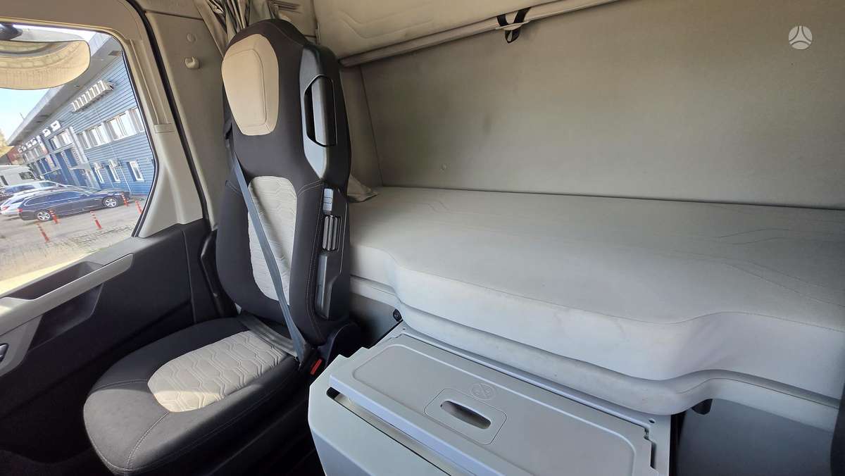 Ford F-MAX ADR, double sleeper