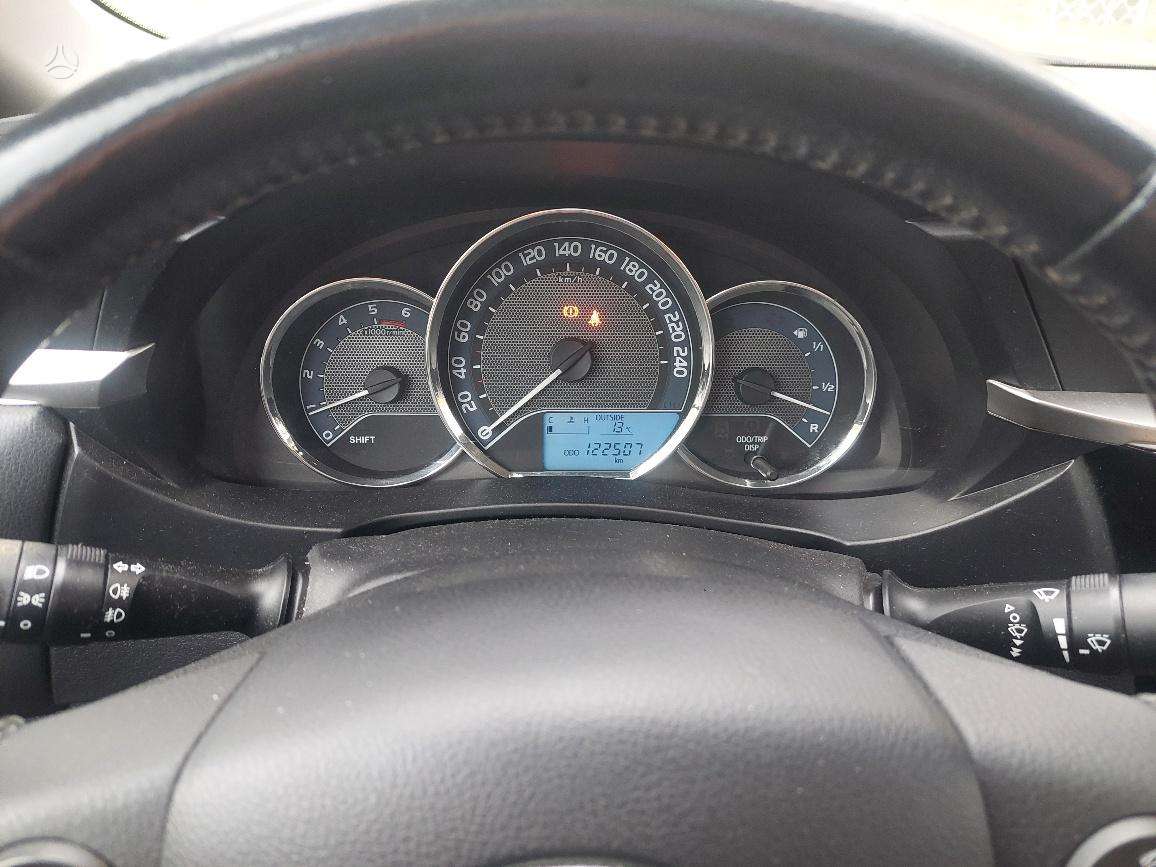 Toyota Corolla - 1