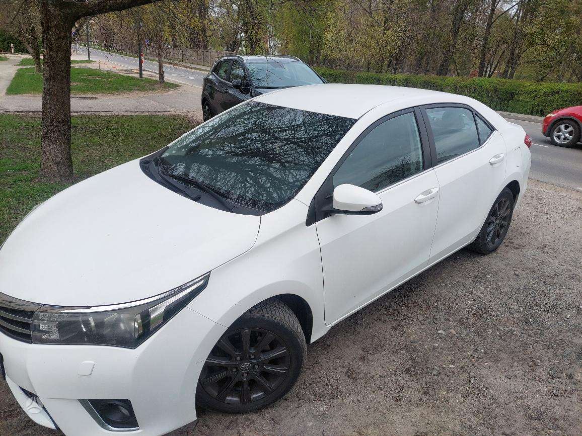 Toyota Corolla - 2