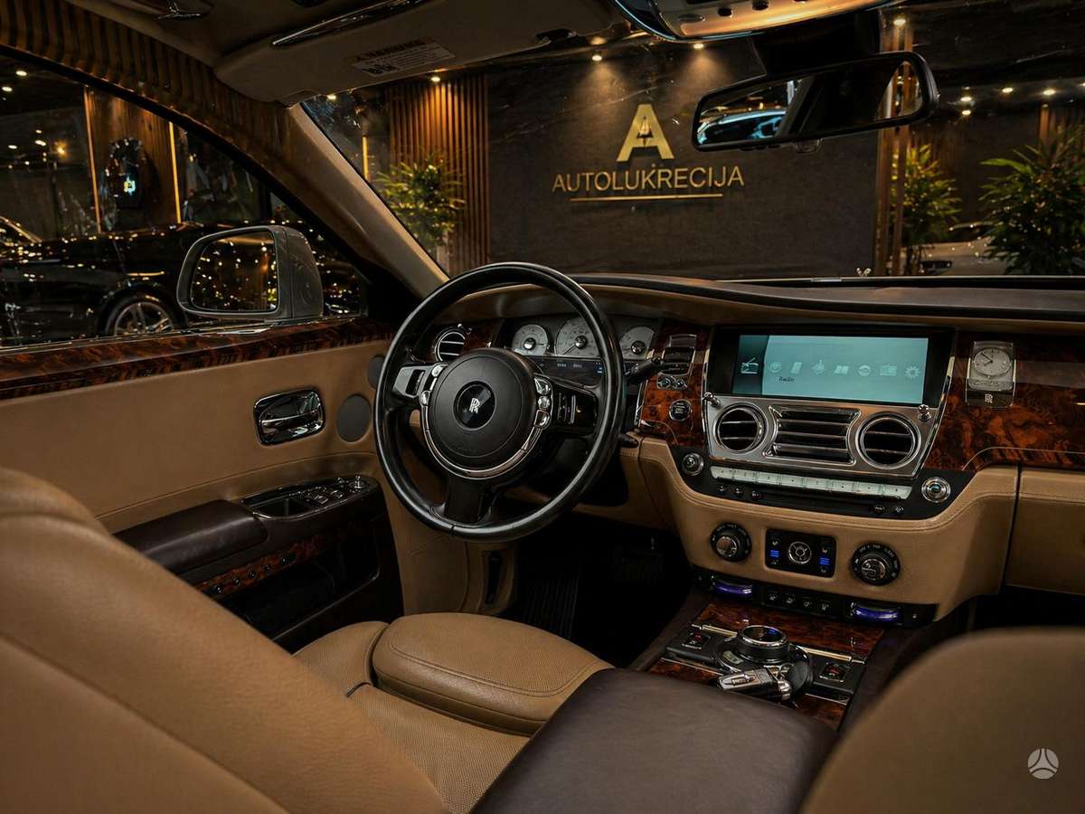 Rolls-Royce Ghost, 6.6 l., Седан