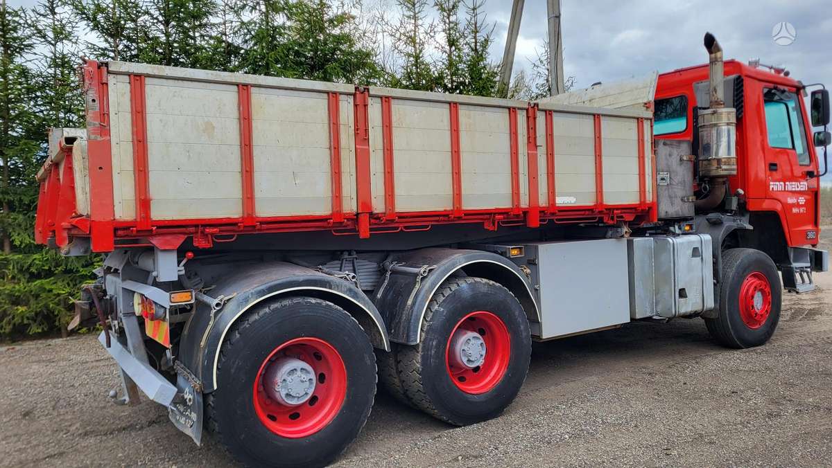 Volvo FL10 6X6, самосвалы