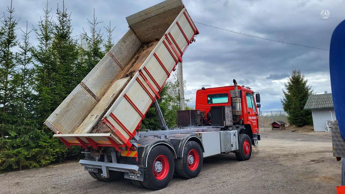 Volvo FL10 6X6, самосвалы