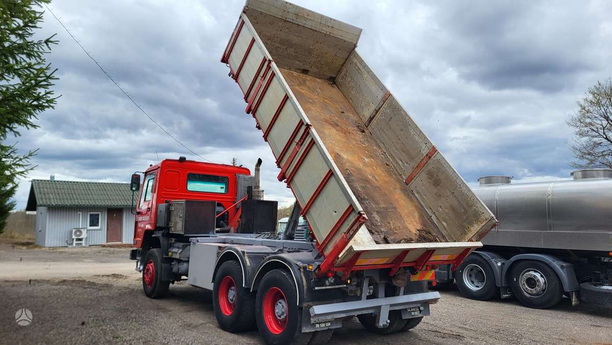 Volvo FL10 6X6, самосвалы