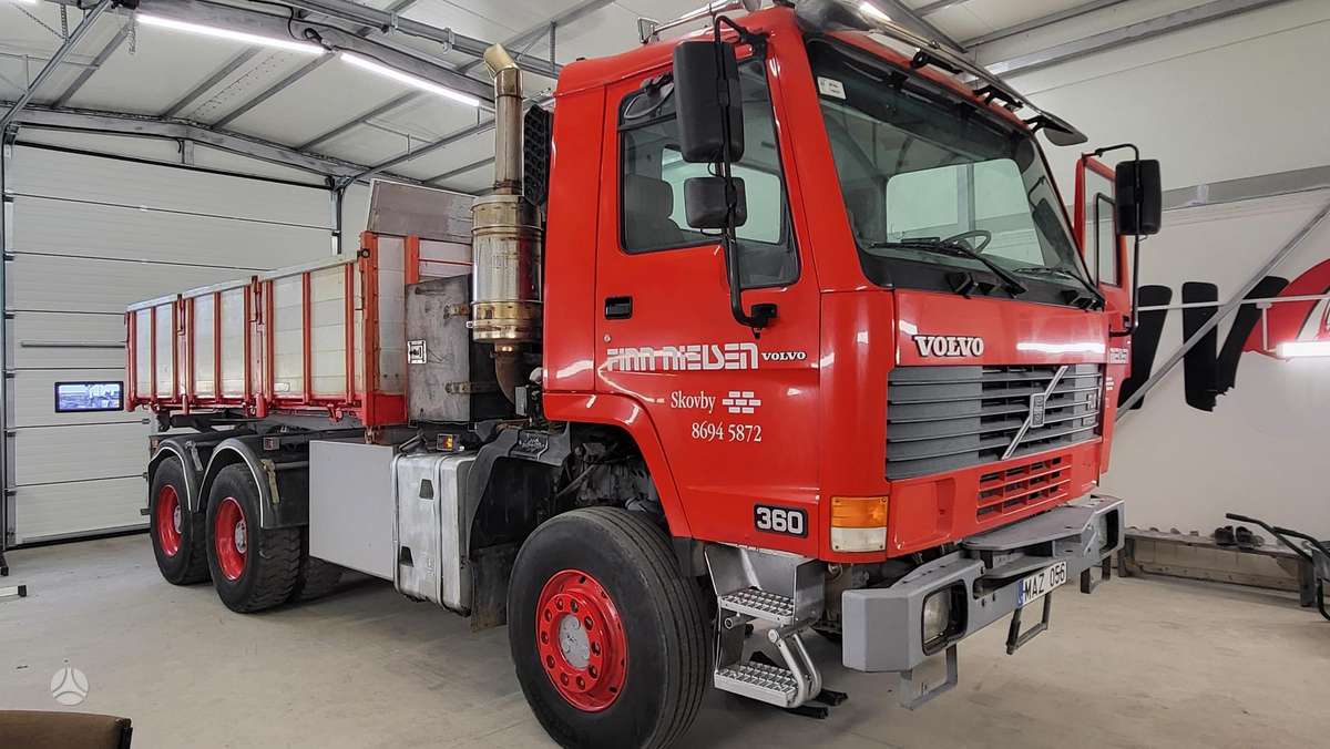 Volvo FL10 6X6, самосвалы