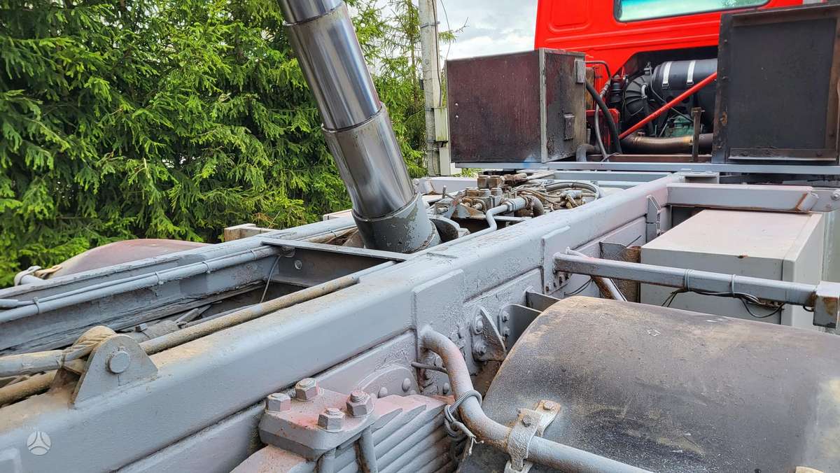 Volvo FL10 6X6, самосвалы
