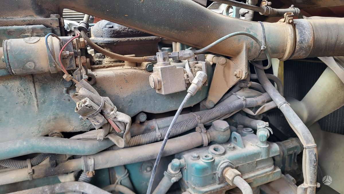 Volvo FL10 6X6, самосвалы