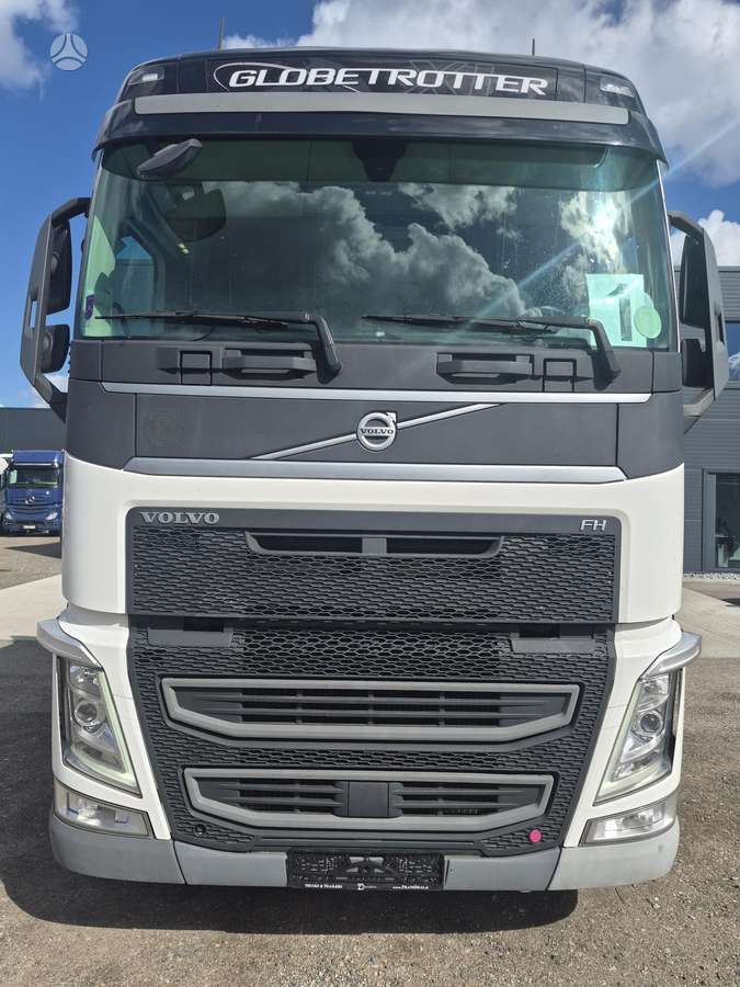 Volvo FH460 XL, double sleeper
