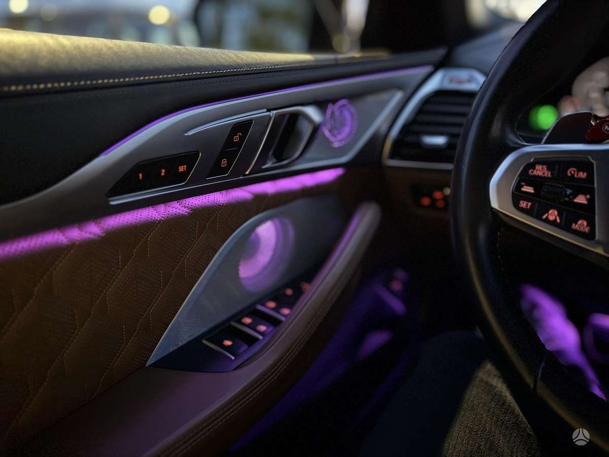 BMW M8, 4.4 l., Кабриолет