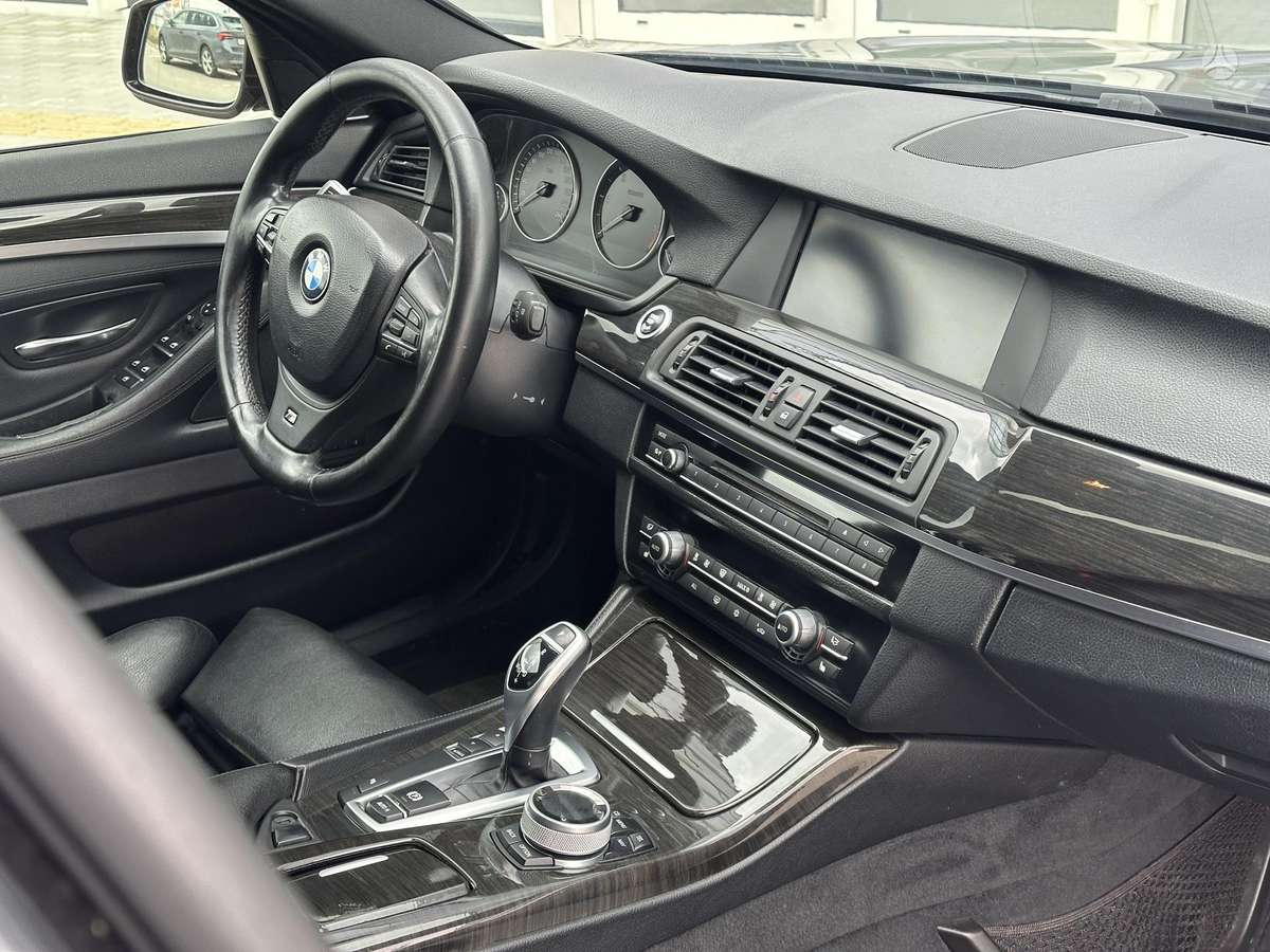 BMW 530, 3.0 l., Седан