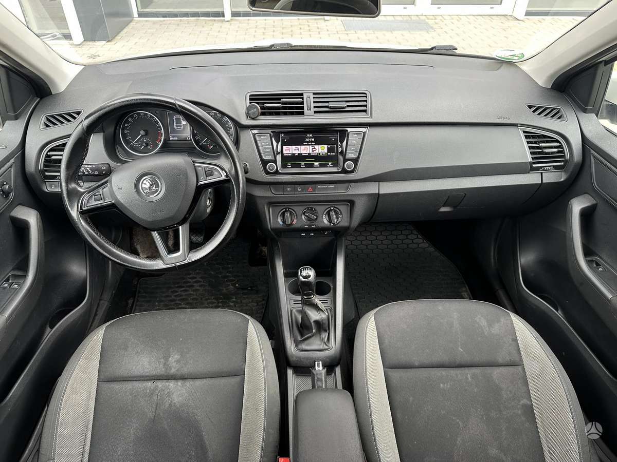 Škoda Fabia - 12