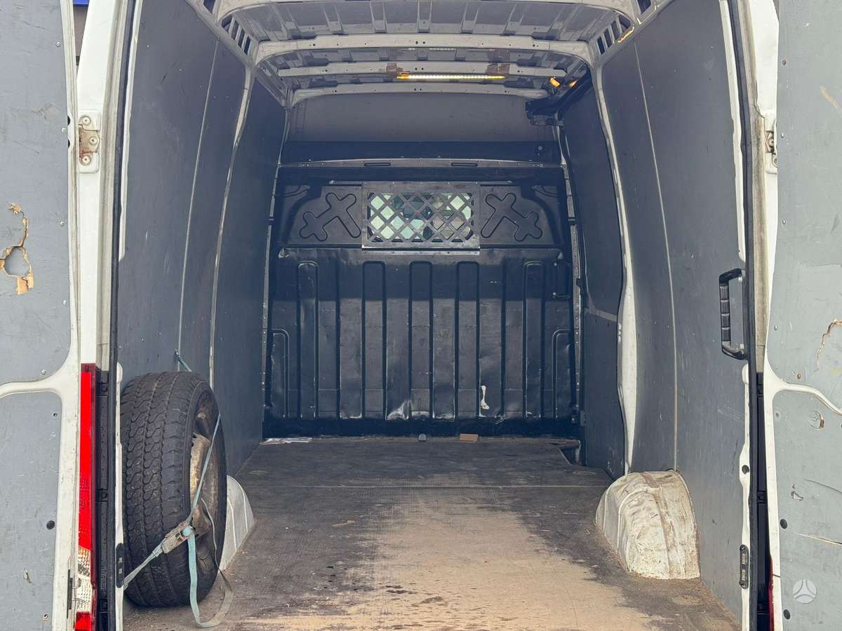 Iveco Daily, 2.3 l., cargo van