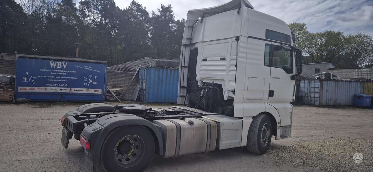 MAN TGX 18.500, double sleeper