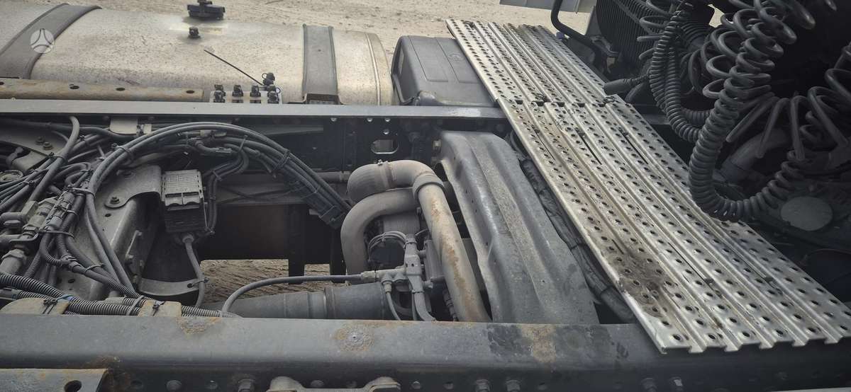 MAN TGX 18.500, double sleeper
