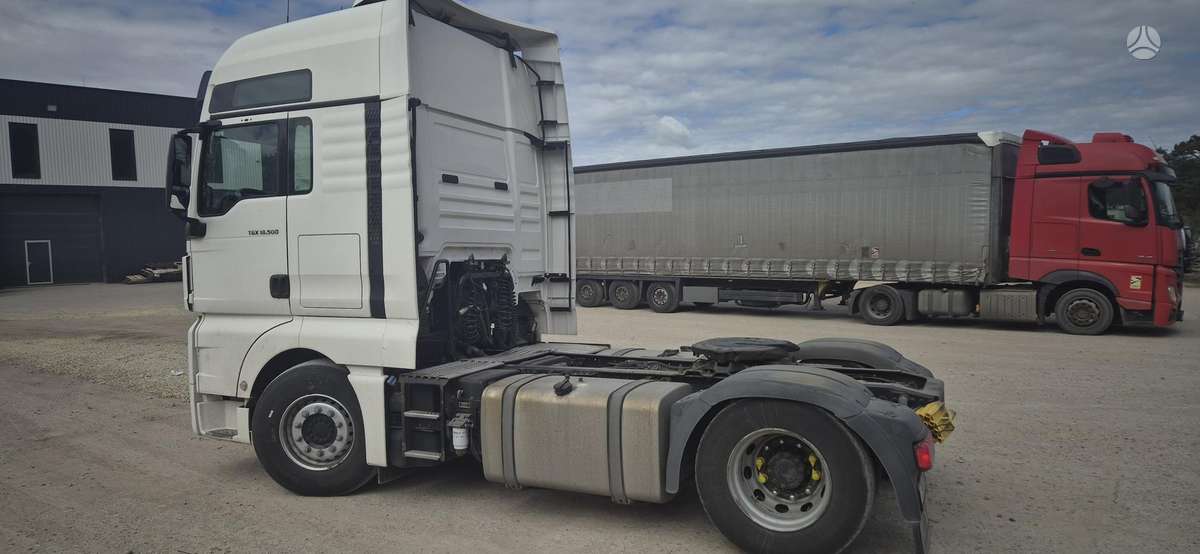 MAN TGX 18.500, double sleeper