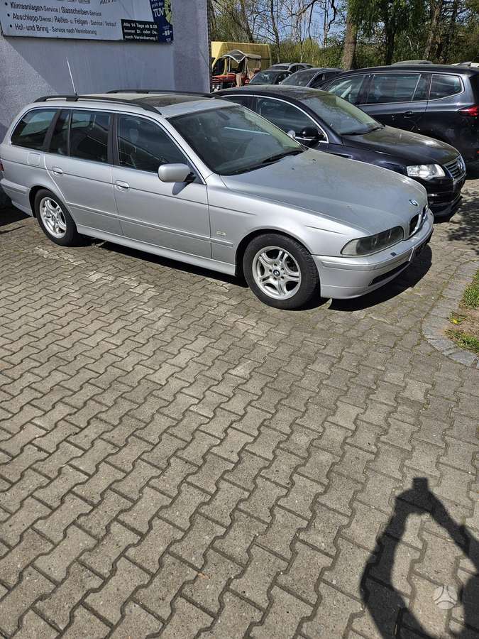 BMW 525, 2.5 l., Универсал
