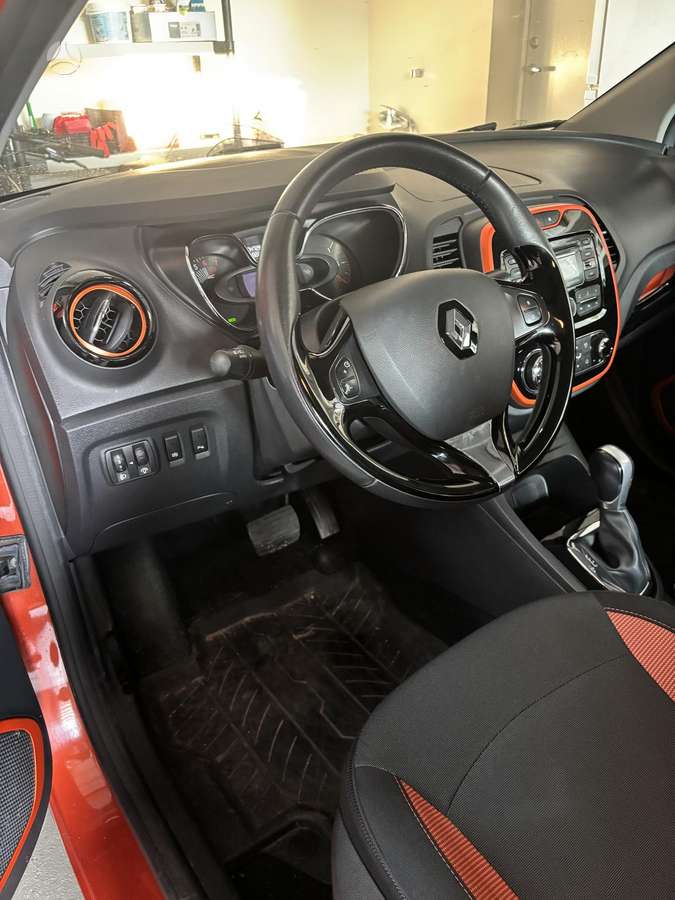 Renault Captur, 1.2 l., off-road / crossover