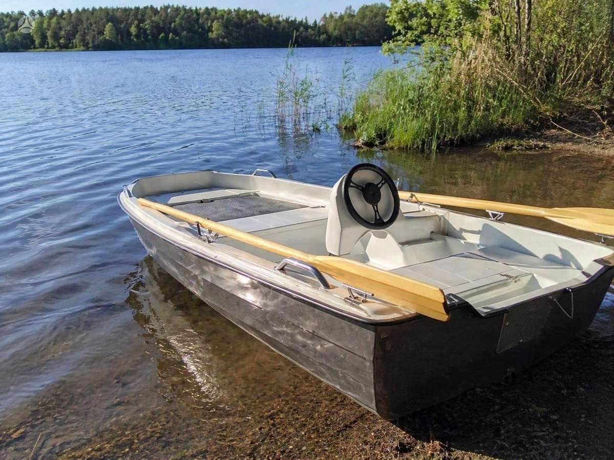 Autoplast Trimaranas, plastikinės valtys