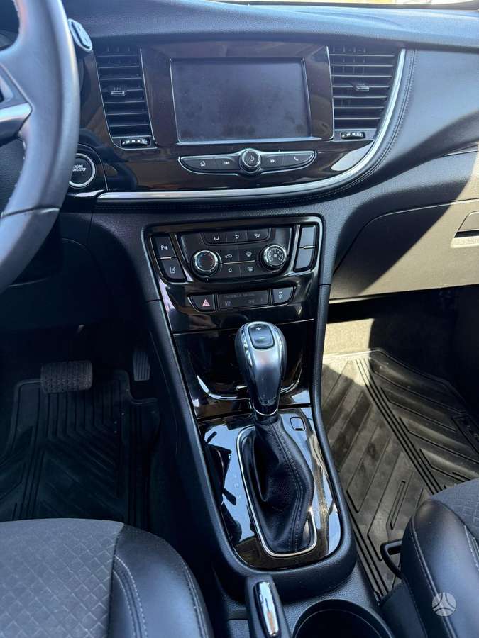 Buick Encore, 1.4 l., off-road / crossover
