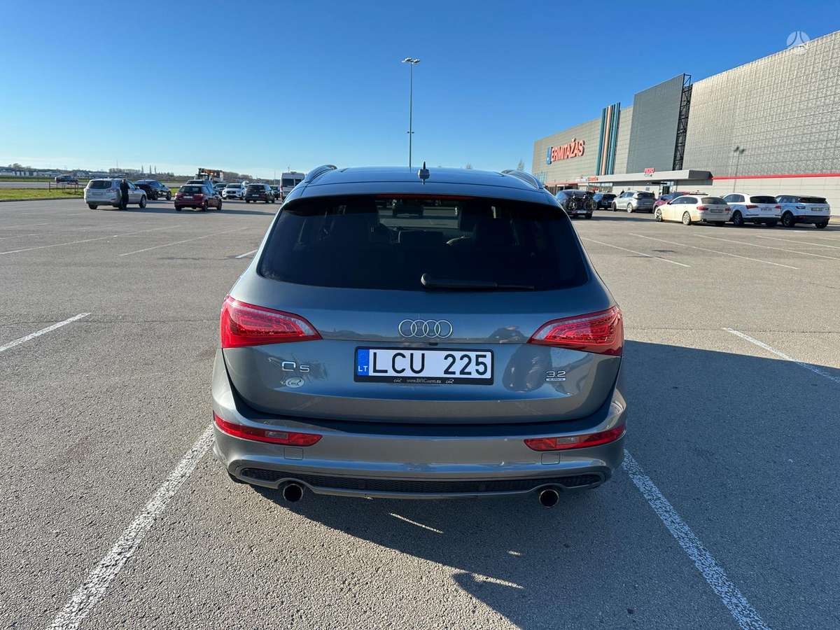 Audi Q5, 3.2 l., Внедорожник / Кроссовер