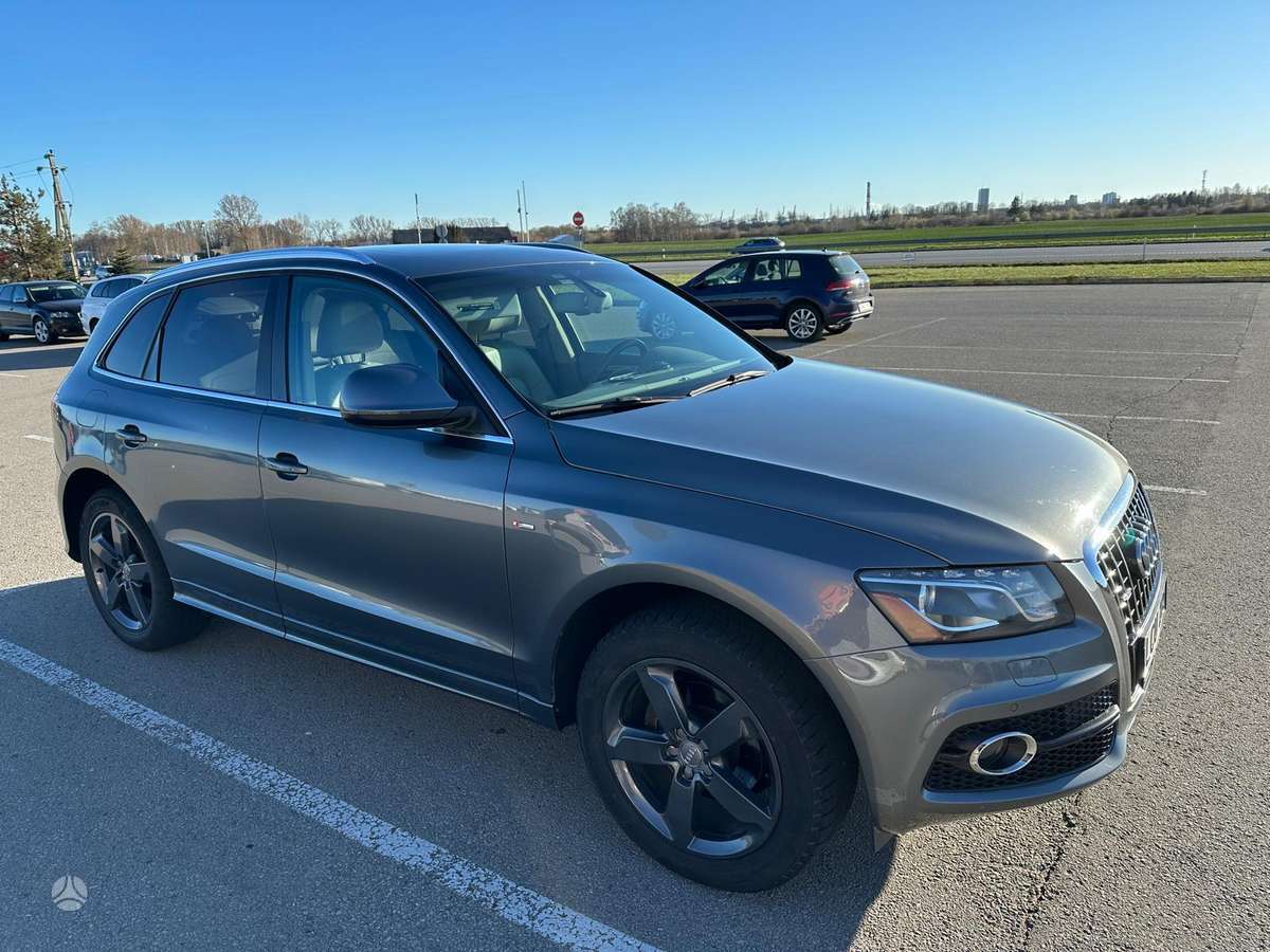 Audi Q5, 3.2 l., Внедорожник / Кроссовер