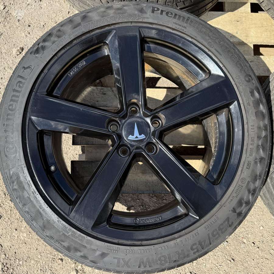 TESLA Model 3, light alloy, R18