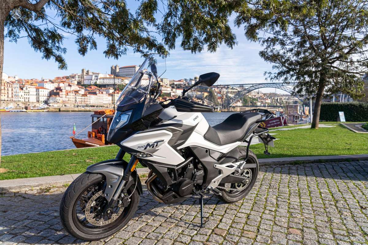 CFMOTO 700MT 693cc, touring / sport touring