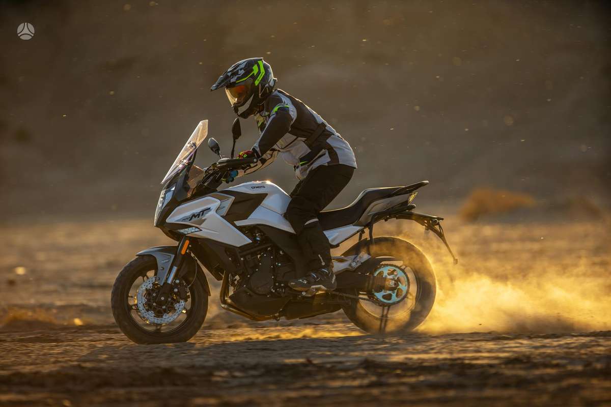 CFMOTO 700MT 693cc, touring / sport touring