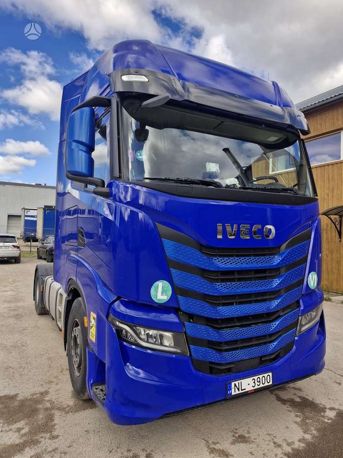 Iveco S-way, double sleeper