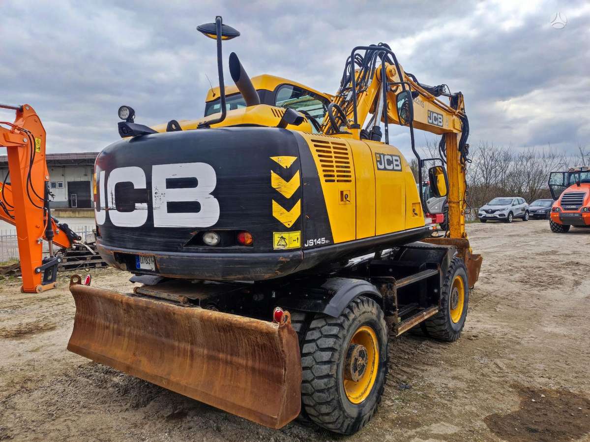 JCB JS 145 W, ekskavatoriai
