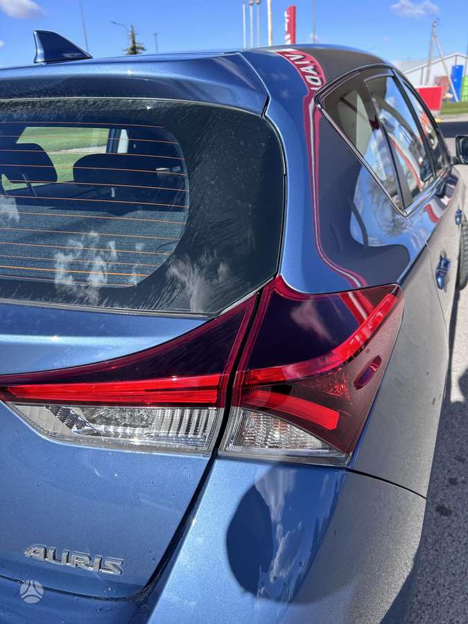 Toyota Auris, 1.6 l., Хэтчбек
