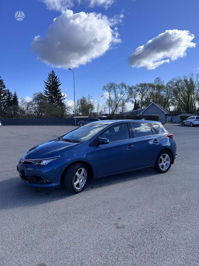 Toyota Auris, 1.6 l., Хэтчбек