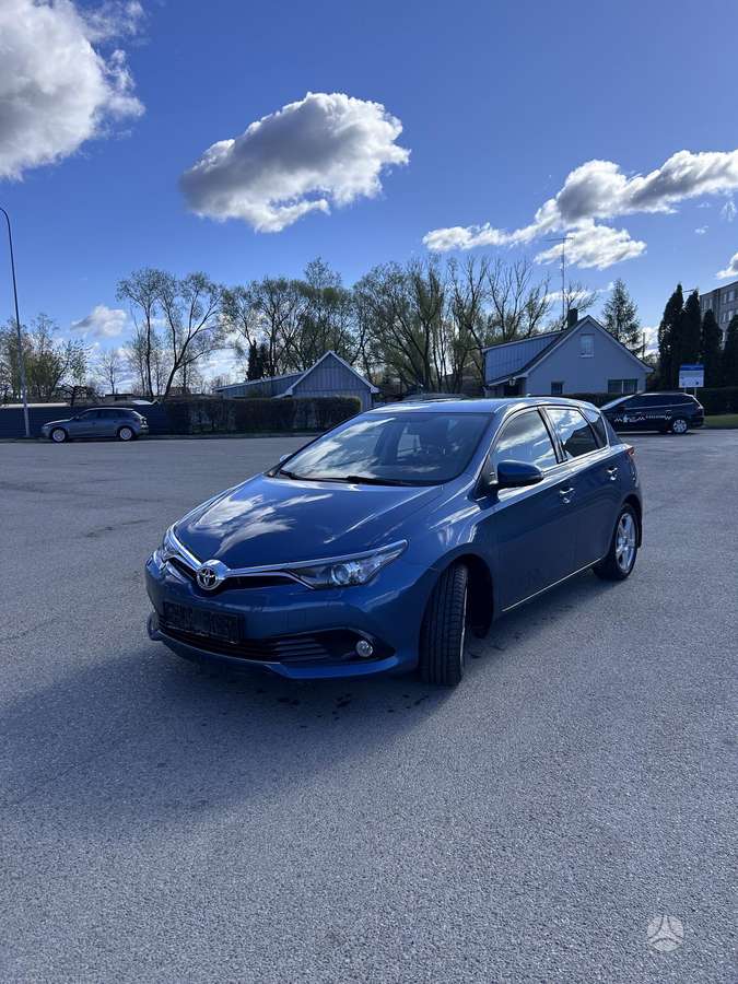 Toyota Auris, 1.6 l., Хэтчбек