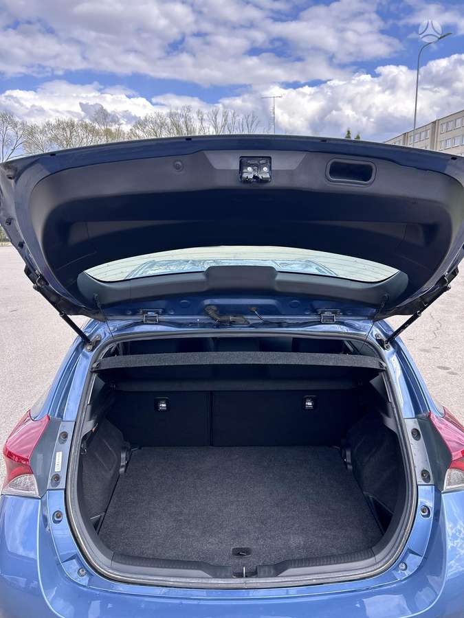 Toyota Auris, 1.6 l., hatchback