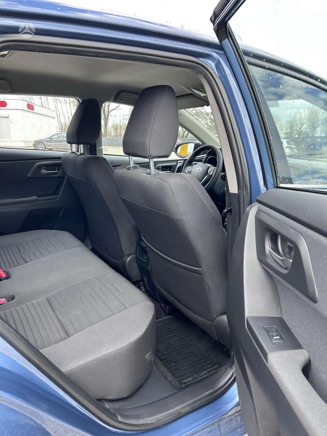 Toyota Auris, 1.6 l., Хэтчбек