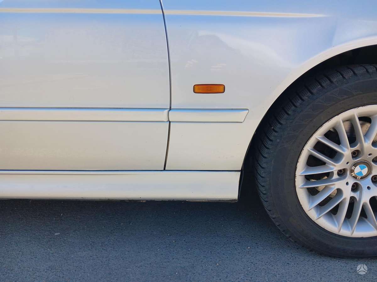 BMW 525, 2.5 l., Седан