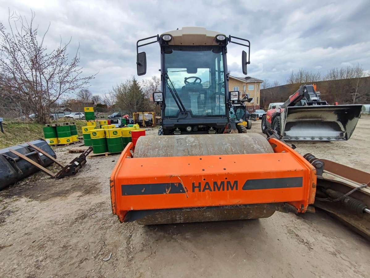 Hamm H7i, vibrator / compactor