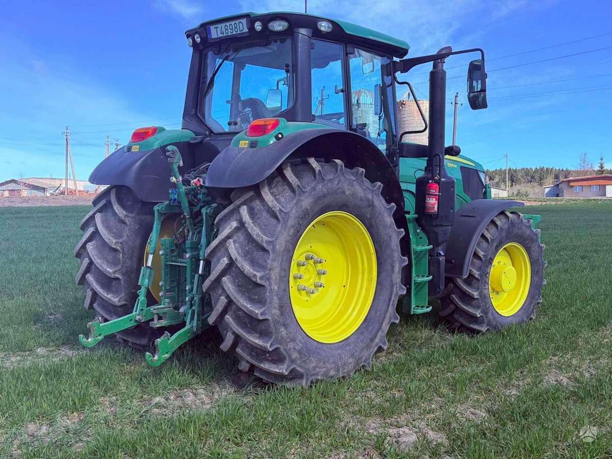 John Deere 6155M, traktoriai