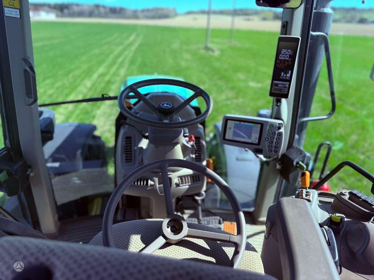John Deere 6155M, tractors