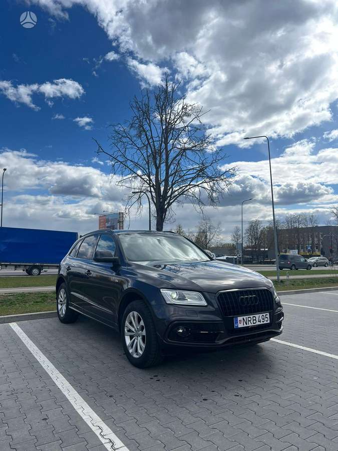 Audi Q5, 3.0 l., off-road / crossover