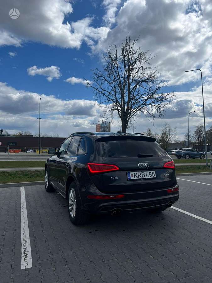 Audi Q5, 3.0 l., off-road / crossover