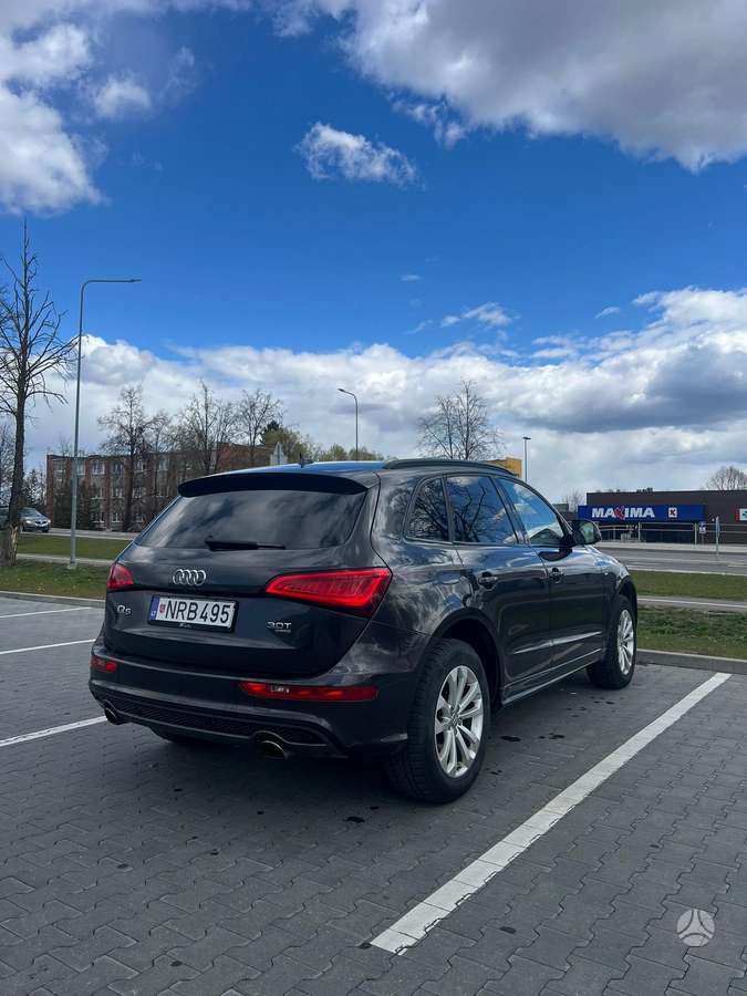 Audi Q5, 3.0 l., off-road / crossover