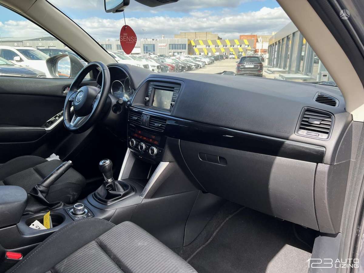 Mazda CX-5, 2.2 l., off-road / crossover