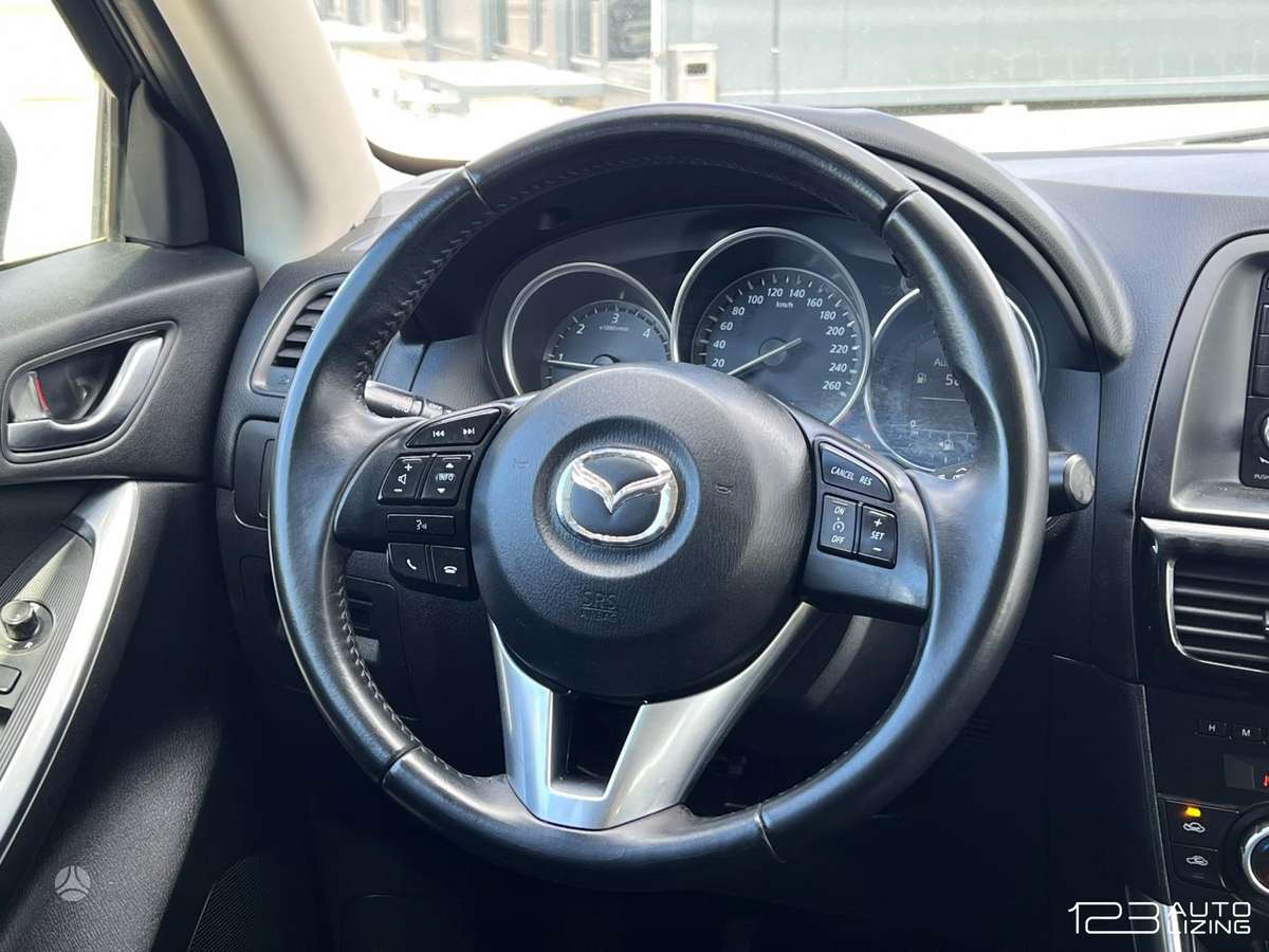 Mazda CX-5, 2.2 l., off-road / crossover