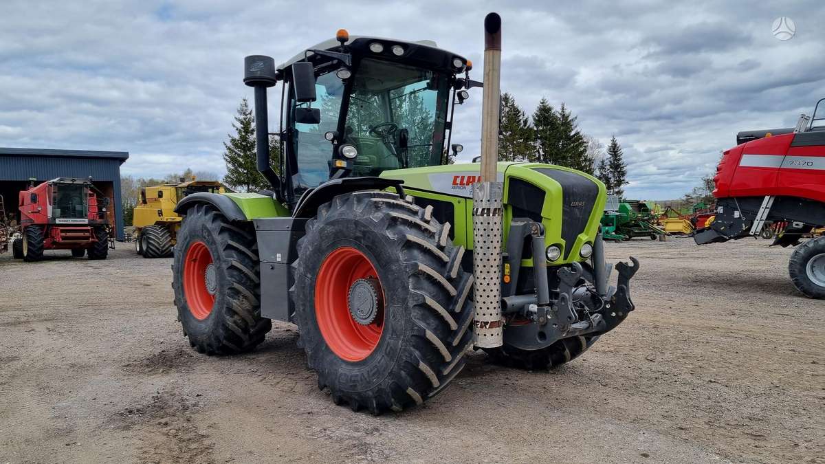 Claas XERION 3800 VC TRAC, traktoriai