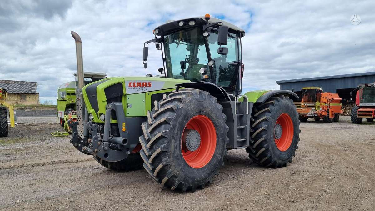 Claas XERION 3800 VC TRAC, traktoriai