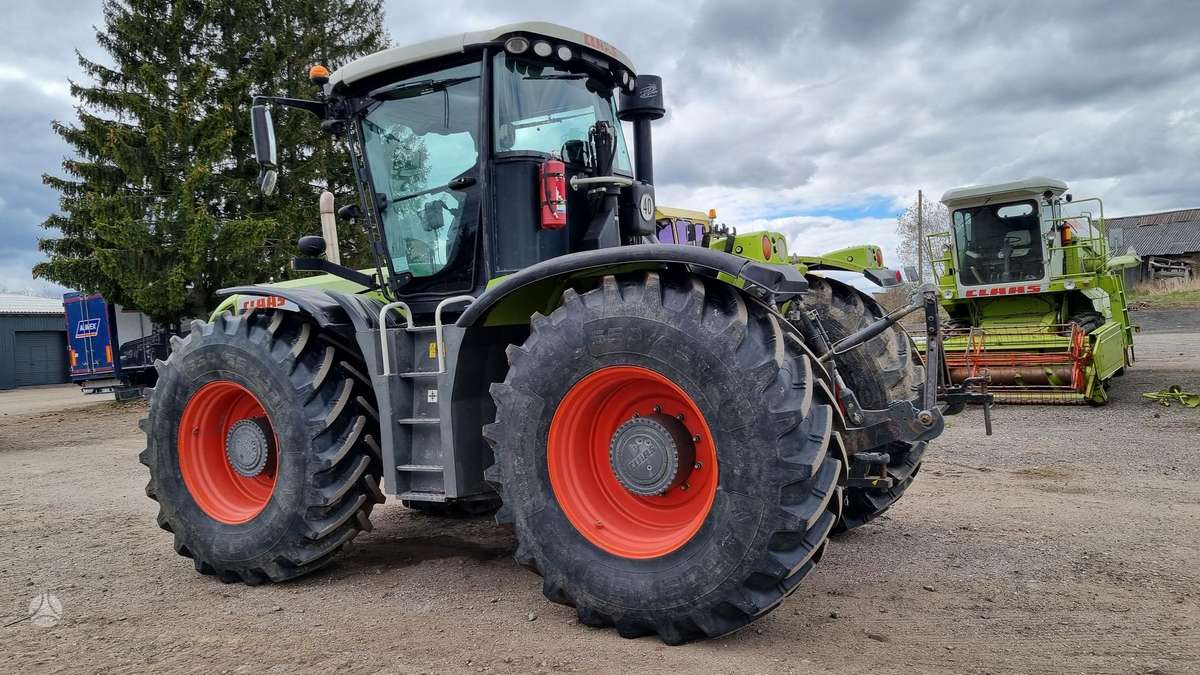 Claas XERION 3800 VC TRAC, traktoriai