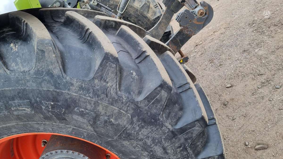 Claas XERION 3800 VC TRAC, traktoriai