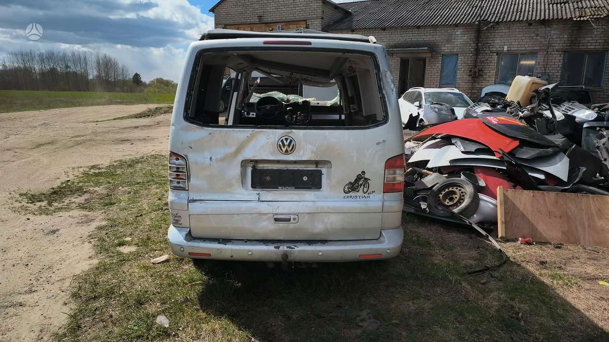 Volkswagen T5, passenger vans